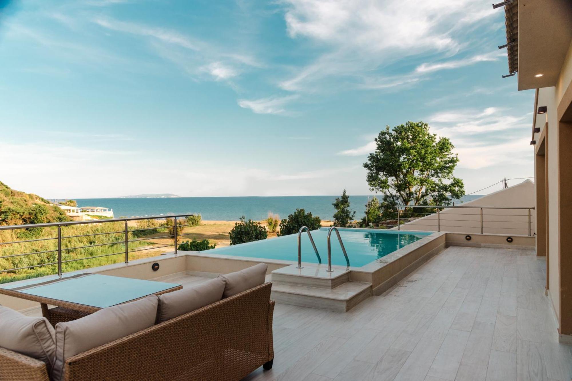 Villa Vasillis-Heated Swimming Pool With Infinity View Vitaládes Extérieur photo