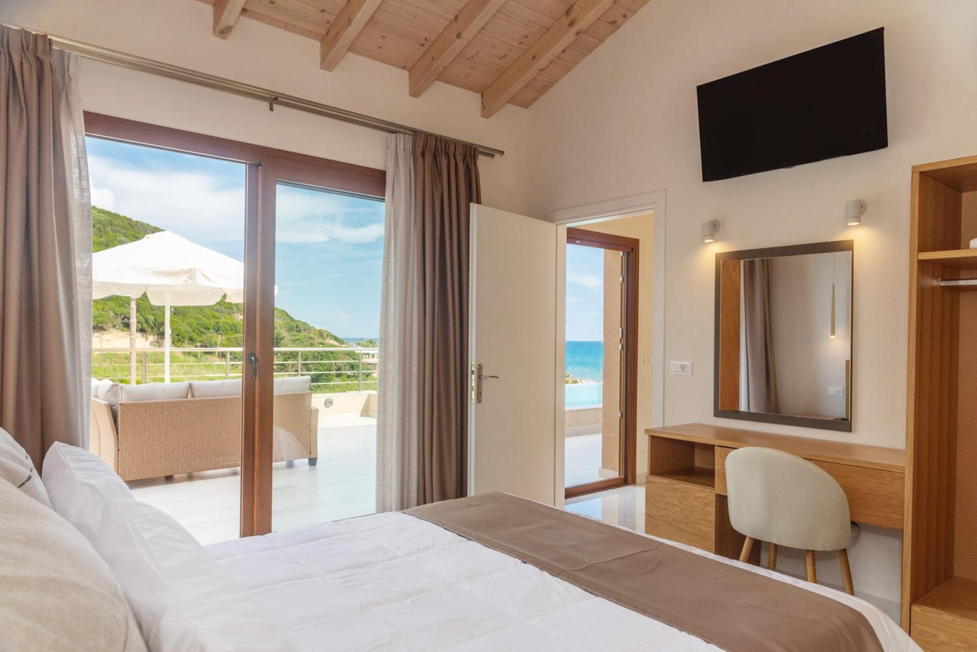Villa Vasillis-Heated Swimming Pool With Infinity View Vitaládes Extérieur photo