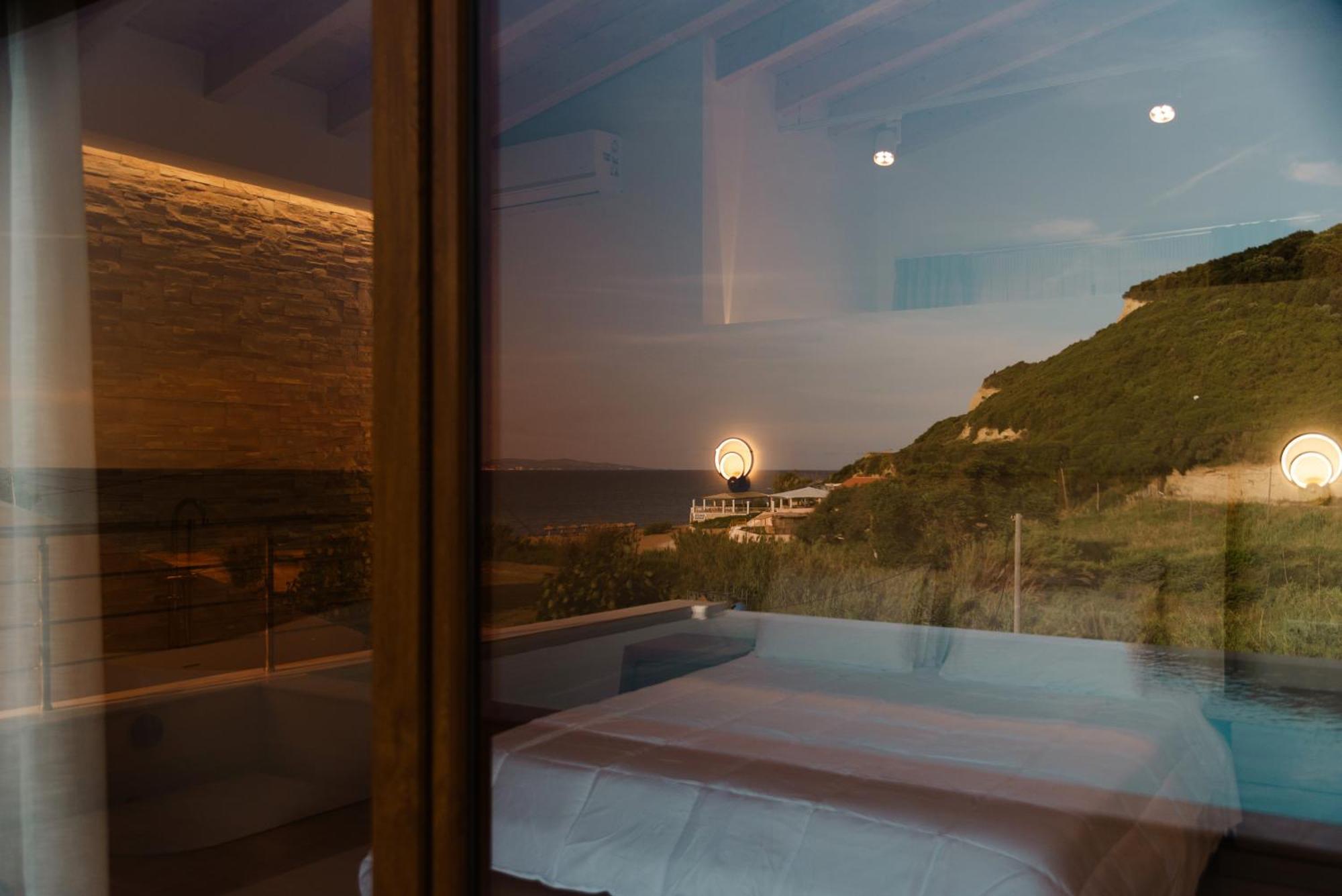 Villa Vasillis-Heated Swimming Pool With Infinity View Vitaládes Extérieur photo