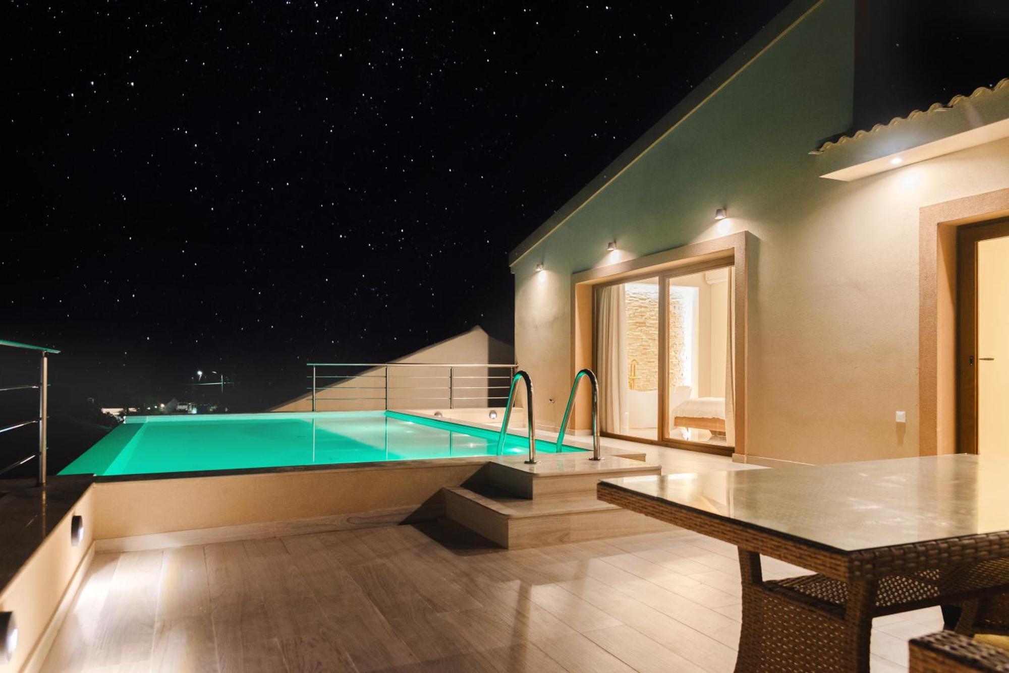 Villa Vasillis-Heated Swimming Pool With Infinity View Vitaládes Extérieur photo